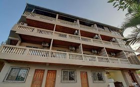 Treebo Jeevan Village Resort With Swimming Pool & Mountain View